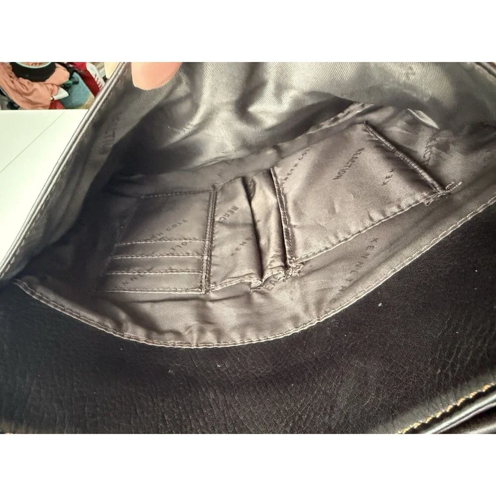 Kenneth Cole Reaction Brown Black Tablet/Messenger Crossbody Bag Leather Unisex